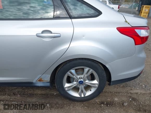 ✅ 2014 Ford Focus SE • VIN: 1FADP3F23EL248911 • Lot: 43486723. Listed on IAAI with 133,164 mi. Free auction sales archive from the USA and detailed vehicle history report at DreamBid. Image 6.