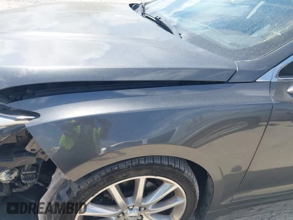 ✅ 2015 Lincoln MKZ • VIN: 3LN6L2G95FR620154 • Lot: 42257441. Wystawiony na IAAI z przebiegiem 89 022 mil. Bezpłatny archiwum sprzedaży aukcyjnych z USA i szczegółowy raport historii pojazdu na DreamBid. Zdjęcie 13.