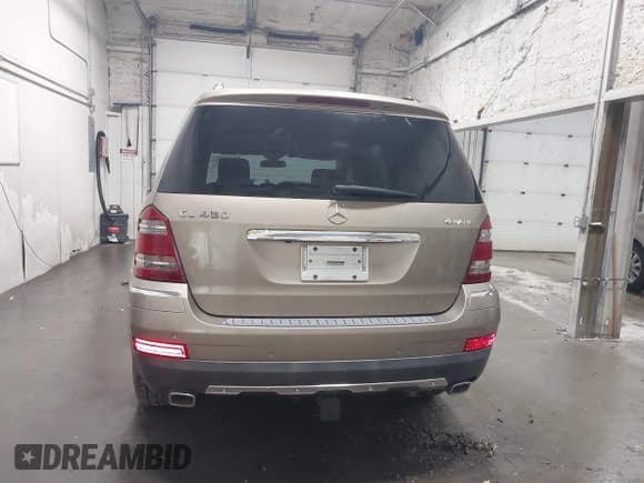✅ 2008 Mercedes-Benz GL 450 • VIN: 4JGBF71E38A390751 • Lot: 42861108. Listed on IAAI with 85,186 mi. Free auction sales archive from the USA and detailed vehicle history report at DreamBid. Image 16.