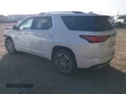 ✅ 2023 Chevrolet Traverse High Country • VIN: 1GNEVNKW5PJ216797 • Lot: 41479227. Wystawiony na IAAI z przebiegiem 45 527 mil. Bezpłatny archiwum sprzedaży aukcyjnych z USA i szczegółowy raport historii pojazdu na DreamBid. Zdjęcie 3.