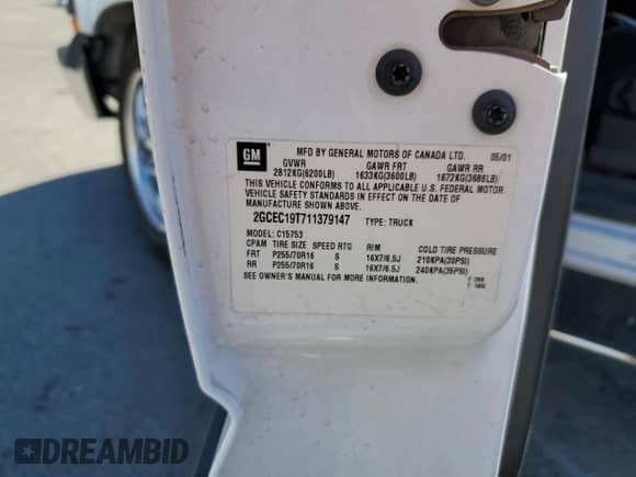 2001 Chevrolet Silverado 1500 LT z VIN 2GCEC19T711379147, wystawiony jako Copart lot #66035605 z przebiegiem 197 533 mil mil oraz Szkoda całkowita • Salvage title. Historia ofert i sprzedaży dostępna na DreamBid. Obrazek 12.