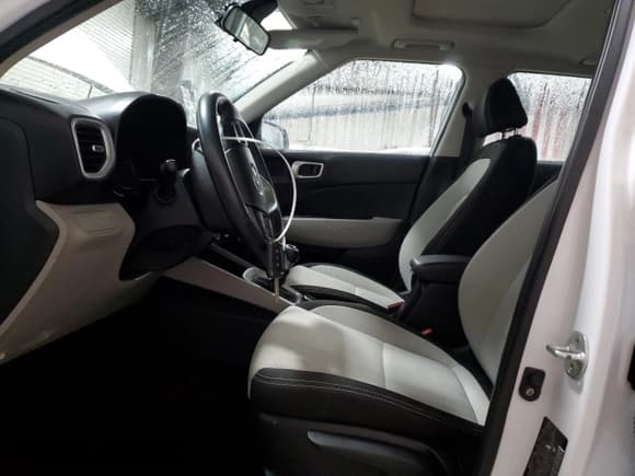 ✅ 2022 Hyundai Venue Limited • VIN: KMHRC8A36NU159512 • Lot: 87100324. Listed on Copart with 25,457 mi. Free auction sales archive from the USA and detailed vehicle history report at DreamBid. Image 7.