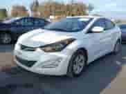 2016 Hyundai Elantra SE z VIN 5NPDH4AE0GH698795, wystawiony jako IAAI lot #43267822 z przebiegiem 156 436 mil mil oraz . Historia ofert i sprzedaży dostępna na DreamBid. Obrazek 16.