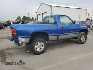 1996 Dodge 1500 z VIN 1B7HF16YXTJ173883, wystawiony jako Copart lot #71092674 z przebiegiem 144 323 mil mil oraz Szkoda całkowita • Salvage title. Historia ofert i sprzedaży dostępna na DreamBid. Obrazek 3.