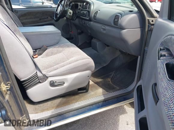 ✅ 2001 Dodge 1500 • VIN: 3B7HC13Z01M516349 • Lot: 42974144. Listed on IAAI with 213,020 mi. Free auction sales archive from the USA and detailed vehicle history report at DreamBid. Image 5.