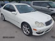 ✅ 2007 Mercedes-Benz C 230 Sport • VIN: WDBRF52H07F934221 • Lot: 42289822. Wystawiony na IAAI z przebiegiem 169 717 mil. Bezpłatny archiwum sprzedaży aukcyjnych z USA i szczegółowy raport historii pojazdu na DreamBid. Zdjęcie 1.