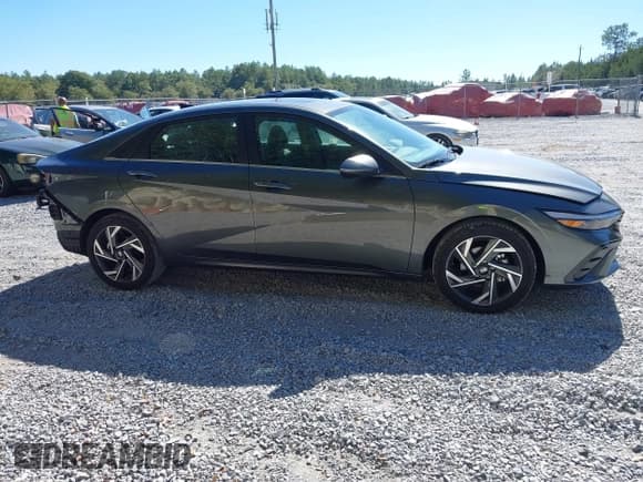 ✅ 2025 Hyundai Elantra SEL Convenience • VIN: KMHLS4DG9SU935756 • Lot: 43623411. Wystawiony na IAAI z przebiegiem 16 630 mil. Bezpłatny archiwum sprzedaży aukcyjnych z USA i szczegółowy raport historii pojazdu na DreamBid. Zdjęcie 14.