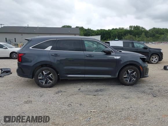 ✅ 2021 Kia Sorento EX • VIN: KNDRH4LG0M5019057 • Lot: 43055674. Wystawiony na IAAI z przebiegiem 83 265 mil. Bezpłatny archiwum sprzedaży aukcyjnych z USA i szczegółowy raport historii pojazdu na DreamBid. Zdjęcie 14.