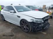 ✅ 2014 BMW M5 • VIN: WBSFV9C54ED593376 • Lot: 41923186. Wystawiony na IAAI z przebiegiem 112 413 mil. Bezpłatny archiwum sprzedaży aukcyjnych z USA i szczegółowy raport historii pojazdu na DreamBid. Zdjęcie 1.