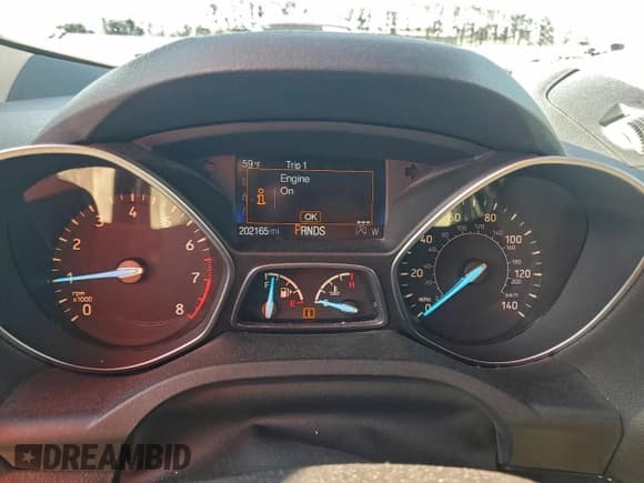 ✅ 2017 Ford Escape Titanium • VIN: 1FMCU0JD7HUB86512 • Lot: 96520485. Wystawiony na Copart z przebiegiem 202 165 mil. Bezpłatny archiwum sprzedaży aukcyjnych z USA i szczegółowy raport historii pojazdu na DreamBid. Zdjęcie 9.