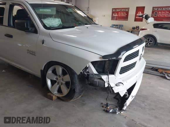 2014 Ram 1500 Tradesman z VIN 1C6RR6KG3ES480709, wystawiony jako IAAI lot #42817489 z przebiegiem 170 425 mil mil oraz . Historia ofert i sprzedaży dostępna na DreamBid. Obrazek 6.