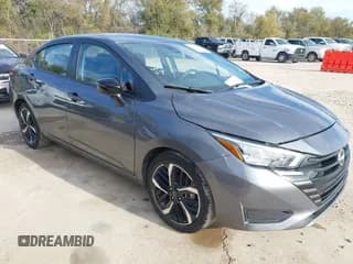 ✅ 2024 Nissan Versa SR • VIN: 3N1CN8FV9RL902262 • Лот: 43813780. Опубликован ранее на IAAI с пробегом 33 062 миль. Бесплатный доступ к архиву аукционных продаж из США и подробный отчёт об истории автомобиля на DreamBid. Изображение 1.