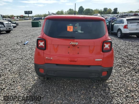 ✅ 2018 Jeep Renegade Latitude • VIN: ZACCJBBB7JPH01280 • Lot: 81994715. Wystawiony na Copart z przebiegiem Nie podano. Bezpłatny archiwum sprzedaży aukcyjnych z USA i szczegółowy raport historii pojazdu na DreamBid. Zdjęcie 6.