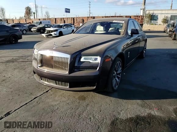 ✅ 2018 Rolls-Royce Ghost • VIN: SCA664S51JUX54552 • Лот: 87484814. Опубликован ранее на Copart с пробегом 14 344 миль. Бесплатный доступ к архиву аукционных продаж из США и подробный отчёт об истории автомобиля на DreamBid. Изображение 11.
