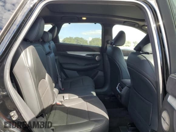 ✅ 2019 Infiniti QX50 Luxe • VIN: 3PCAJ5M19KF146614 • Лот: 81155485. Опубликован ранее на Copart с пробегом 9 927 миль. Бесплатный доступ к архиву аукционных продаж из США и подробный отчёт об истории автомобиля на DreamBid. Изображение 11.