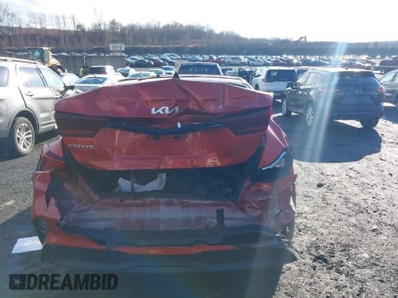 ✅ 2022 Kia Forte LXS • VIN: 3KPF24AD0NE453918 • Lot: 43817792. Wystawiony na IAAI z przebiegiem 91 269 mil. Bezpłatny archiwum sprzedaży aukcyjnych z USA i szczegółowy raport historii pojazdu na DreamBid. Zdjęcie 16.