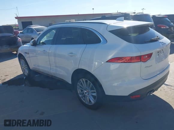 ✅ 2017 Jaguar F-Pace 20d Prestige • VIN: SADCK2BN9HA086916 • Lot: 43624094. Wystawiony na IAAI z przebiegiem 120 852 mil. Bezpłatny archiwum sprzedaży aukcyjnych z USA i szczegółowy raport historii pojazdu na DreamBid. Zdjęcie 3.