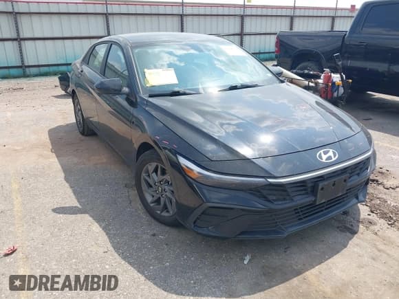 ✅ 2024 Hyundai Elantra SEL • VIN: KMHLM4DG9RU697167 • Lot: 43218733. Listed on IAAI with 58,011 mi. Free auction sales archive from the USA and detailed vehicle history report at DreamBid. Image 1.