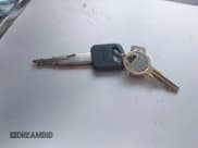 ✅ 2006 Ford F-250 XL • VIN: 1FTNF21596EA37652 • Lot: 43427385. Wystawiony na IAAI z przebiegiem 438 032 mil. Bezpłatny archiwum sprzedaży aukcyjnych z USA i szczegółowy raport historii pojazdu na DreamBid. Zdjęcie 11.