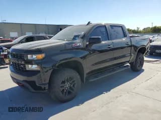 ✅ 2021 Chevrolet Silverado 1500 Custom Trail Boss • VIN: 3GCPYCEL2MG351621 • Lot: 62600554. Wystawiony na Copart z przebiegiem 39 388 mil. Bezpłatny archiwum sprzedaży aukcyjnych z USA i szczegółowy raport historii pojazdu na DreamBid. Zdjęcie 1.