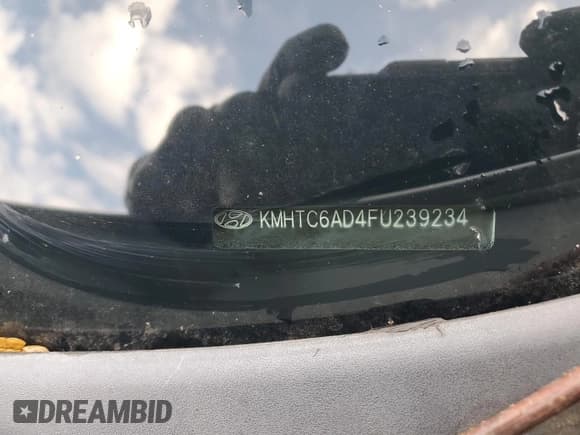 ✅ 2015 Hyundai Veloster • VIN: KMHTC6AD4FU239234 • Lot: 92061495. Wystawiony na Copart z przebiegiem 110 120 mil. Bezpłatny archiwum sprzedaży aukcyjnych z USA i szczegółowy raport historii pojazdu na DreamBid. Zdjęcie 13.