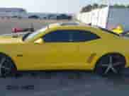 2010 Chevrolet Camaro 2SS z VIN 2G1FT1EW7A9159814, wystawiony jako IAAI lot #43367754 z przebiegiem 35 959 mil mil oraz . Historia ofert i sprzedaży dostępna na DreamBid. Obrazek 15.