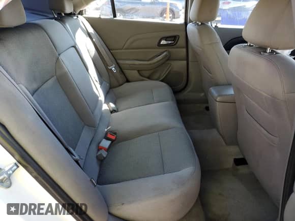 2015 Chevrolet Malibu LS z VIN 1G11B5SL3FF198039, wystawiony jako Copart lot #81337055 z przebiegiem 110 574 mil mil oraz Nie do naprawy • Non repairable. Historia ofert i sprzedaży dostępna na DreamBid. Obrazek 10.