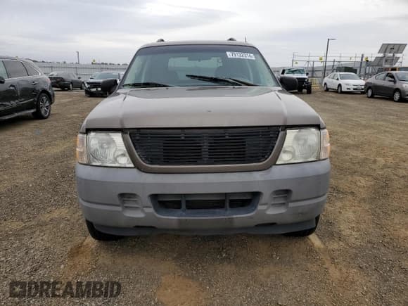 ✅ 2002 Ford Explorer XLS • VIN: 1FMZU62E92UC58466 • Lot: 79132314. Wystawiony na Copart z przebiegiem 975 365 mil. Bezpłatny archiwum sprzedaży aukcyjnych z USA i szczegółowy raport historii pojazdu na DreamBid. Zdjęcie 5.
