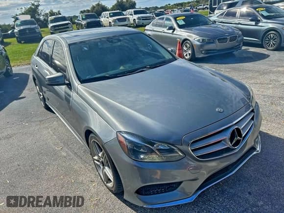 ✅ 2014 Mercedes-Benz E 350 Sport • VIN: WDDHF5KB9EA898764 • Lot: 94830445. Wystawiony na Copart z przebiegiem 141 551 mil. Bezpłatny archiwum sprzedaży aukcyjnych z USA i szczegółowy raport historii pojazdu na DreamBid. Zdjęcie 1.