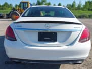 ✅ 2019 Mercedes-Benz C 300 • VIN: 55SWF8EB2KU314348 • Lot: 42563729. Wystawiony na IAAI z przebiegiem 72 369 mil. Bezpłatny archiwum sprzedaży aukcyjnych z USA i szczegółowy raport historii pojazdu na DreamBid. Zdjęcie 16.