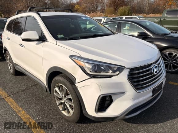 ✅ 2017 Hyundai Santa Fe SE • VIN: KM8SNDHF6HU224058 • Lot: 92270305. Listed on Copart with 142,941 mi. Free auction sales archive from the USA and detailed vehicle history report at DreamBid. Image 1.