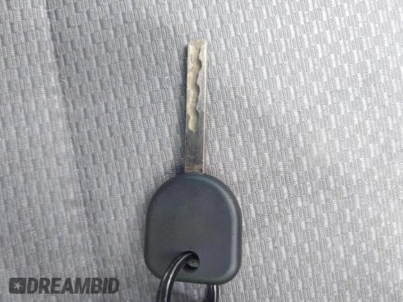 ✅ 2016 Chevrolet Silverado 2500HD Work Truck • VIN: 1GC2KUEG3GZ354360 • Lot: 42492700. Wystawiony na IAAI z przebiegiem 184 662 mil. Bezpłatny archiwum sprzedaży aukcyjnych z USA i szczegółowy raport historii pojazdu na DreamBid. Zdjęcie 11.