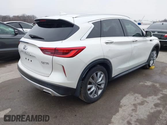 ✅ 2020 Infiniti QX50 Luxe • VIN: 3PCAJ5M15LF105513 • Lot: 41492732. Wystawiony na IAAI z przebiegiem 71 576 mil. Bezpłatny archiwum sprzedaży aukcyjnych z USA i szczegółowy raport historii pojazdu na DreamBid. Zdjęcie 4.