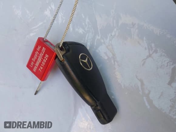 ✅ 2006 Mercedes-Benz E 350 • VIN: WDBUF56JX6A765540 • Лот: 42895130. Опубликован ранее на IAAI с пробегом 99 777 миль. Бесплатный доступ к архиву аукционных продаж из США и подробный отчёт об истории автомобиля на DreamBid. Изображение 11.