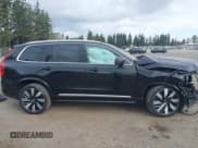 ✅ 2025 Volvo XC90 Plus • VIN: YV4H60PE0S1307861 • Lot: 43442934. Listed on IAAI with 45,803 mi. Free auction sales archive from the USA and detailed vehicle history report at DreamBid. Image 13.