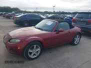 ✅ 2006 Mazda MX-5 Miata Touring • VIN: JM1NC25F360120356 • Lot: 41412186. Wystawiony na IAAI z przebiegiem 171 483 mil. Bezpłatny archiwum sprzedaży aukcyjnych z USA i szczegółowy raport historii pojazdu na DreamBid. Zdjęcie 14.