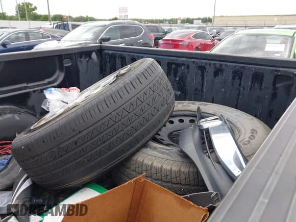 ✅ 2011 GMC Sierra 1500 SLE • VIN: 1GTR1VE02BZ118754 • Lot: 42216895. Wystawiony na IAAI z przebiegiem 157 934 mil. Bezpłatny archiwum sprzedaży aukcyjnych z USA i szczegółowy raport historii pojazdu na DreamBid. Zdjęcie 12.