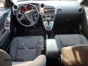 ✅ 2004 Pontiac Vibe • VIN: 5Y2SM62854Z440493 • Lot: 71470625. Wystawiony na Copart z przebiegiem 192 467 mil. Bezpłatny archiwum sprzedaży aukcyjnych z USA i szczegółowy raport historii pojazdu na DreamBid. Zdjęcie 8.