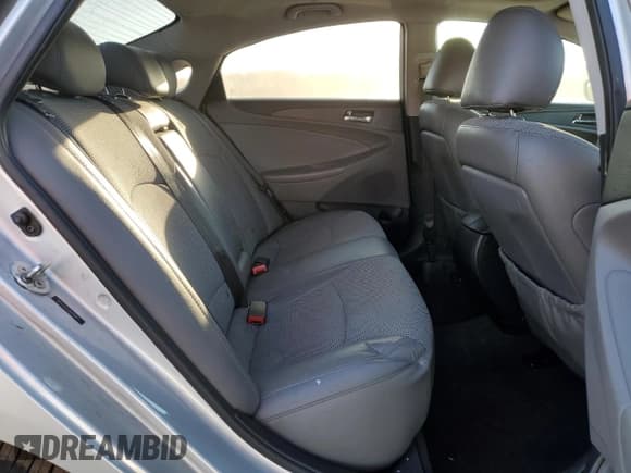 ✅ 2013 Hyundai Sonata SE • VIN: 5NPEC4AC2DH795655 • Lot: 76769834. Listed on Copart with 175,783 mi. Free auction sales archive from the USA and detailed vehicle history report at DreamBid. Image 10.