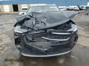 ✅ 2023 Buick Envision Essence • VIN: LRBFZPR44PD020235 • Lot: 61605375. Wystawiony na Copart z przebiegiem 7 466 mil. Bezpłatny archiwum sprzedaży aukcyjnych z USA i szczegółowy raport historii pojazdu na DreamBid. Zdjęcie 5.