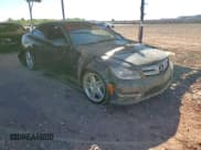 ✅ 2012 Mercedes-Benz C 250 • VIN: WDDGJ4HB3CF880840 • Lot: 82006585. Wystawiony na Copart z przebiegiem Nie podano. Bezpłatny archiwum sprzedaży aukcyjnych z USA i szczegółowy raport historii pojazdu na DreamBid. Zdjęcie 13.