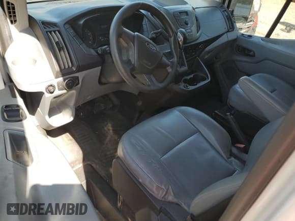 ✅ 2017 Ford Transit Cargo • VIN: 1FTYE1CM3HKA56393 • Лот: 57394885. Опубликован ранее на Copart с пробегом 104 350 миль. Бесплатный доступ к архиву аукционных продаж из США и подробный отчёт об истории автомобиля на DreamBid. Изображение 8.