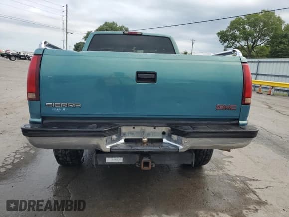 ✅ 1998 GMC Sierra 1500 • VIN: 2GTEK19R1W1526058 • Лот: 66497285. Опубликован ранее на Copart с пробегом 275 485 миль. Бесплатный доступ к архиву аукционных продаж из США и подробный отчёт об истории автомобиля на DreamBid. Изображение 6.