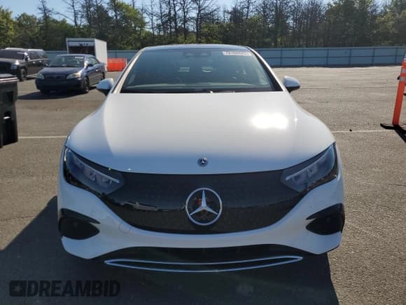 ✅ 2024 Mercedes-Benz EQE 350 • VIN: W1KEG1CB3RF042683 • Lot: 70108085. Wystawiony na Copart z przebiegiem 12 196 mil. Bezpłatny archiwum sprzedaży aukcyjnych z USA i szczegółowy raport historii pojazdu na DreamBid. Zdjęcie 5.