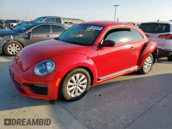 ✅ 2018 Volkswagen Beetle S • VIN: 3VWFD7AT8JM718231 • Lot: 80254985. Wystawiony na Copart z przebiegiem 48 457 mil. Bezpłatny archiwum sprzedaży aukcyjnych z USA i szczegółowy raport historii pojazdu na DreamBid. Zdjęcie 1.