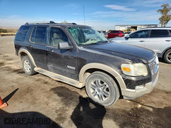✅ 2006 Ford Explorer Eddie Bauer • VIN: 1FMEU64E96UB22940 • Lot: 92224745. Wystawiony na Copart z przebiegiem 133 721 mil. Bezpłatny archiwum sprzedaży aukcyjnych z USA i szczegółowy raport historii pojazdu na DreamBid. Zdjęcie 4.