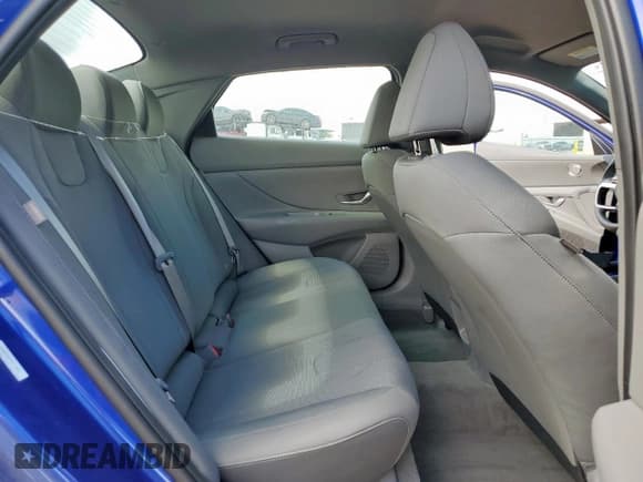 ✅ 2025 Hyundai Elantra SE • VIN: KMHLL4DG4SU969939 • Лот: 82157465. Опубликован ранее на Copart с пробегом 20 124 миль. Бесплатный доступ к архиву аукционных продаж из США и подробный отчёт об истории автомобиля на DreamBid. Изображение 10.