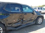 ✅ 2021 Chevrolet Traverse LT Cloth • VIN: 1GNEVGKW2MJ173656 • Lot: 43159539. Wystawiony na IAAI z przebiegiem 146 588 mil. Bezpłatny archiwum sprzedaży aukcyjnych z USA i szczegółowy raport historii pojazdu na DreamBid. Zdjęcie 6.