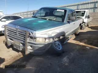 1998 Dodge 1500 с VIN 3B7HF13ZXWG179024, выставлен на аукционе Copart как лот 81516324 с пробегом 353 700 миль миль и Списание • Salvage title. История ставок и продаж доступна на DreamBid. Изображение 1.