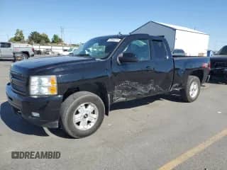 2010 Chevrolet Silverado 1500 LT с VIN 1GCSKSE39AZ263196, выставлен на аукционе Copart как лот 83808275 с пробегом 148 160 миль миль и Списание • Salvage title. История ставок и продаж доступна на DreamBid. Изображение 1.